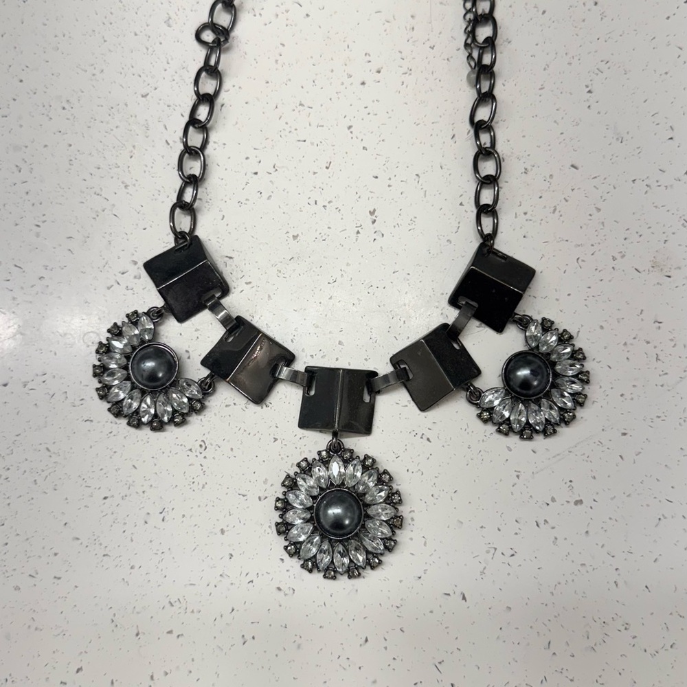 Elegant Vintage Black and Rhinestone Necklace